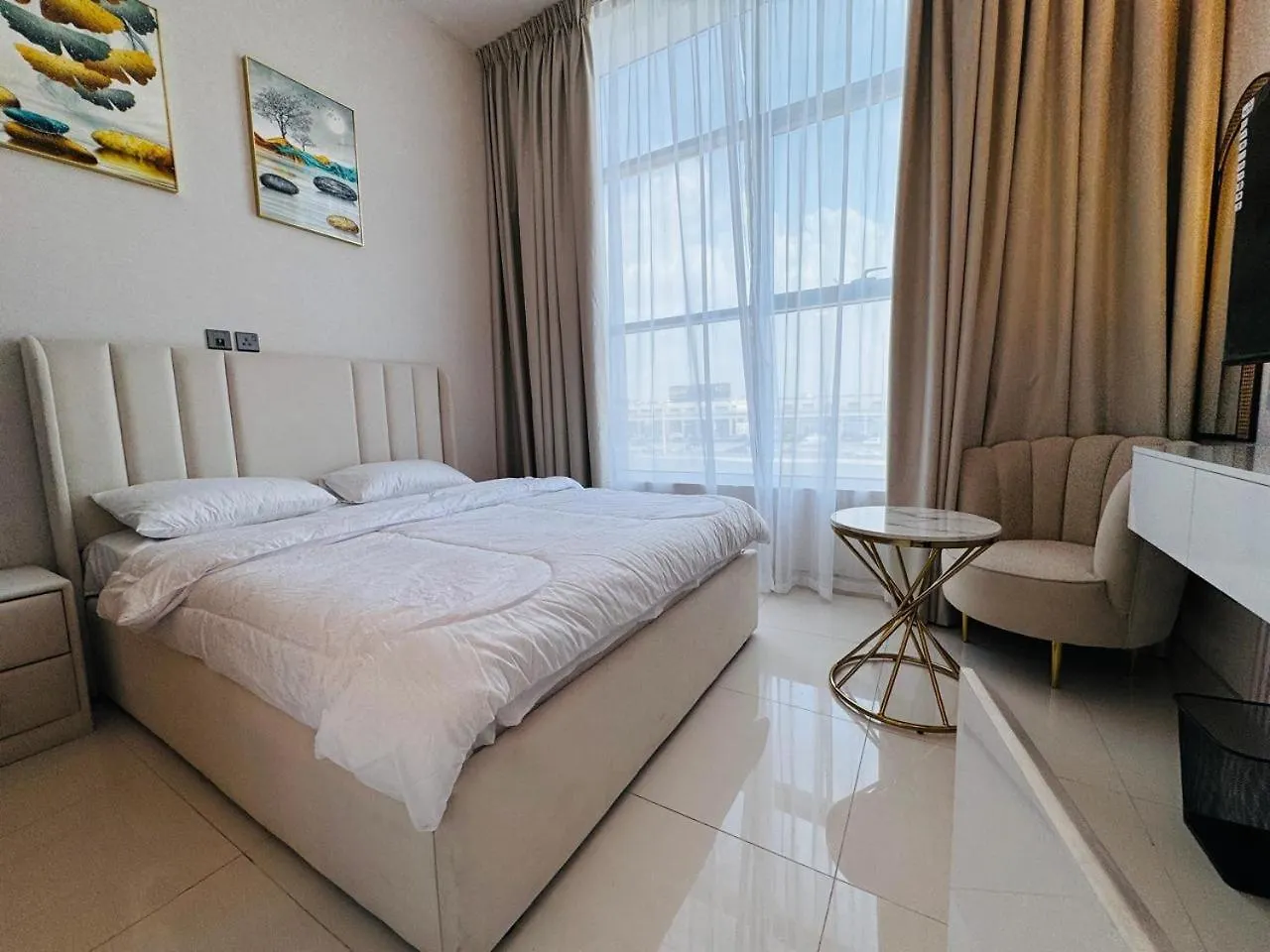 Al Manara Premium Deluxe Sheikh Zayed View Studio Dubai Apartment